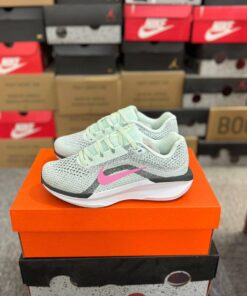 Buy Nike Air shoe pallets