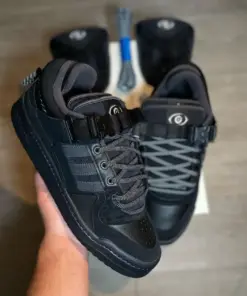 Alternative view of Buy Adidas Shoes Pallets