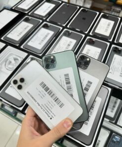 Alternative view of Buy iPhones Liquidation pallet