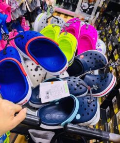 Buy Crocs footwear pallet