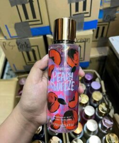 Alternative view of Victoria Secret Wholesale Pallets (300 Items – $500)